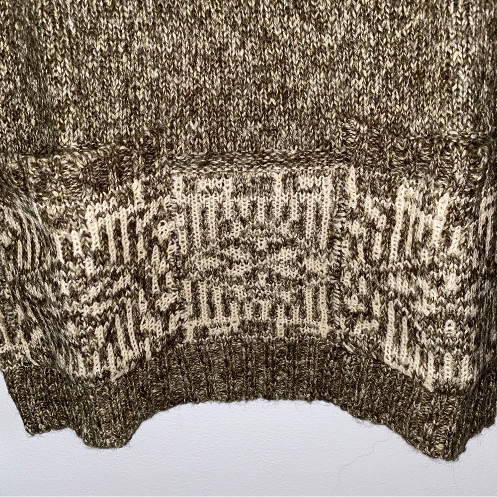 Urban Outfitters Ecote Olive and White Knit Sweater with pockets size small - Picture 5 of 5